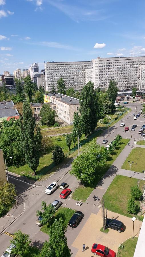 Видові апартаменти м Лівобережна Киев Экстерьер фото